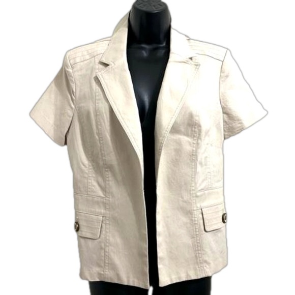 Roz & Ali Jackets & Blazers - Roz & Ali Sand/Beige Short Sleeve Lined Blazer